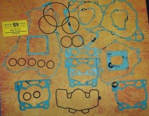 ZESTAW USZCZELEK SILNIKA KTM SX ,EXC, XCW 125, 150 16-23R MT270077S
