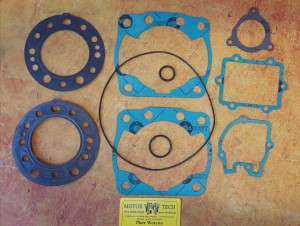 ZESTAW USZCZELEK TOP-END HONDA CR 250 02-07rp. MT210065