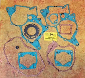 ZESTAW USZCZELEK SILNIKA HONDA NSR CRM 125 86-01rp. metalowa 