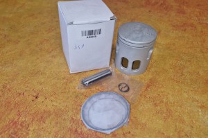 YAMAHA DT80 LC TŁOK PIERŚCIENIE SWORZEŃ KPL. R8 51.00 AX8318