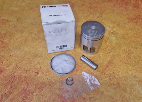 PISTON AX8321 49,25 ZAMKI SZEROKO.jpg